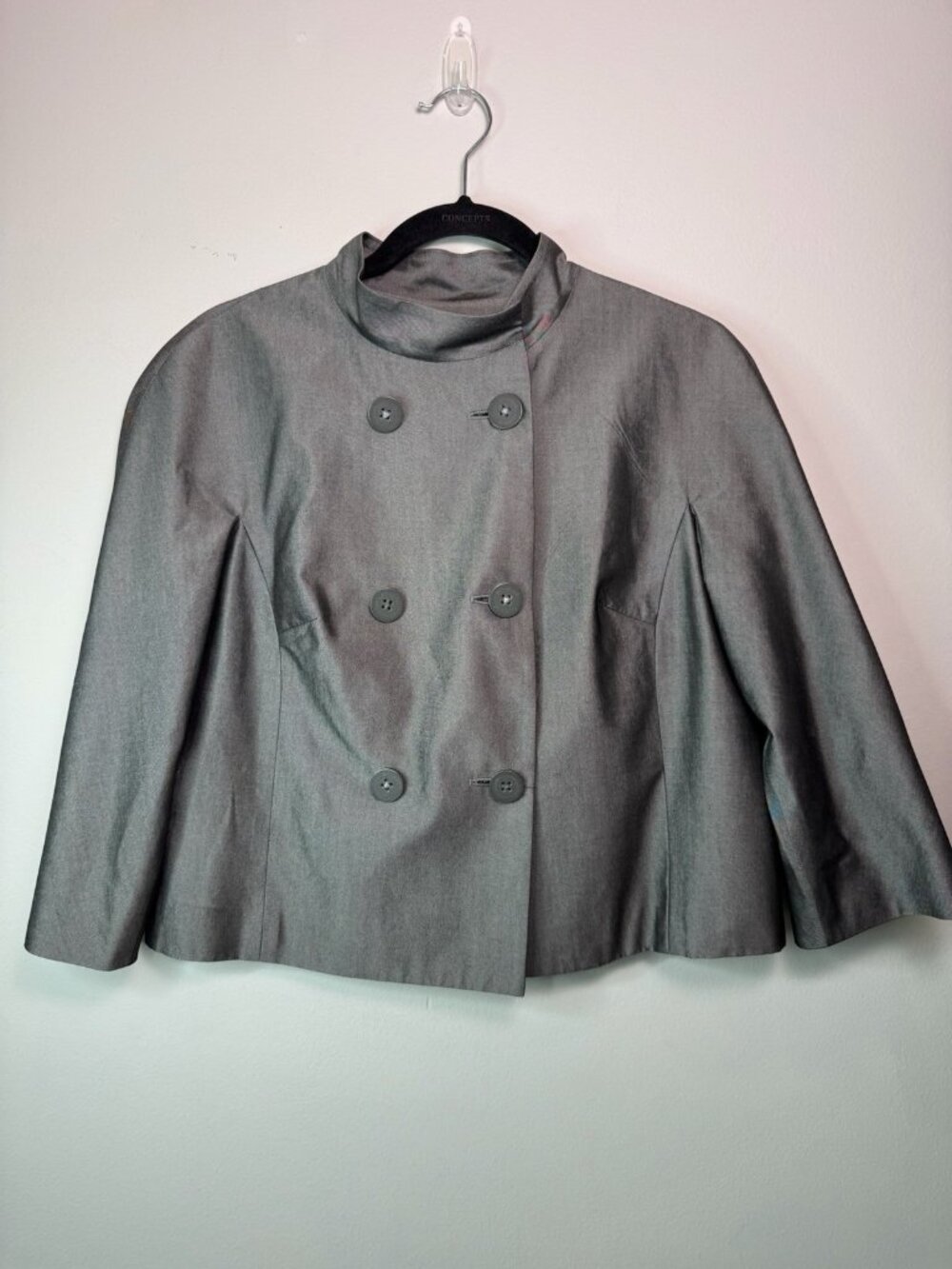 Emanuel Ungaro Grey 100% Silk Button Up Women’s Cropped Blazer Jacket Size 6